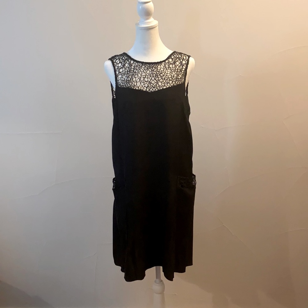 Rag and Bone Silk Dress with Crochet Netting Detail at Neck and Pockets. - Picture 2 of 10